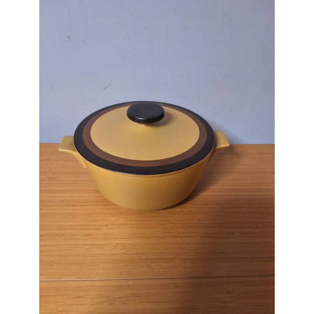 Vintage 1970's Arrow Stone Casserole Dish. Made In Japan. - Picture 5 of 9